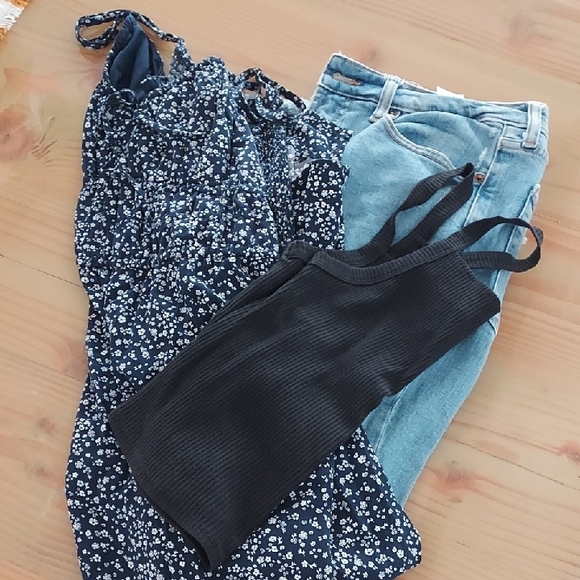 Clothes Bundle (3 Piece) - Picture 1 of 7